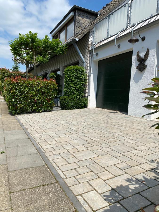 Grosszuegige Monteurwohnung Essen Luaran gambar